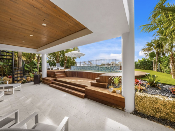 Anna Maria Island Vacation Beach Pool Home Five Bedrooms